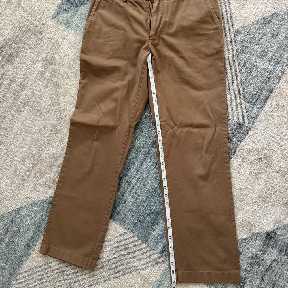 Vineyard Vines Men's Tan Chinos